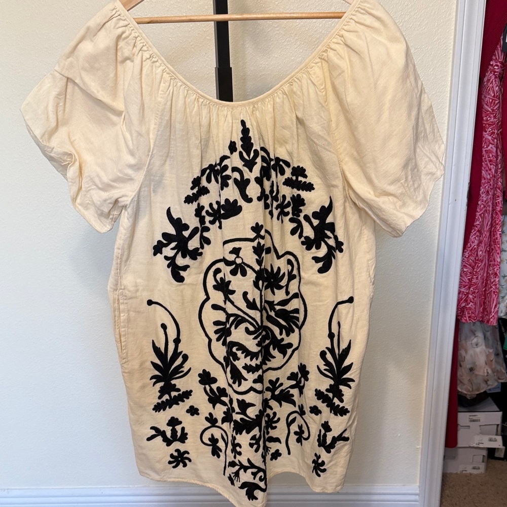 Free people Fiona boho 🌹
Embroidered Cream and Black Women's Top - Picture 5 of 13
